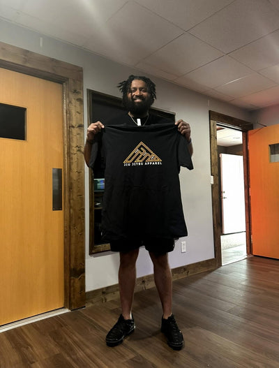 Tap in with @fortheartbjj for great BJJ apparel 🔥